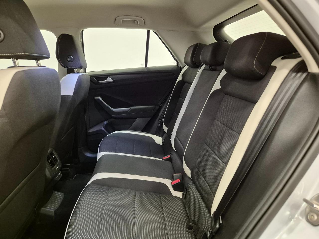 Volkswagen T-Roc 1.5 TSI Style dsg - Carplay - ACC/Lim - Sens. Park