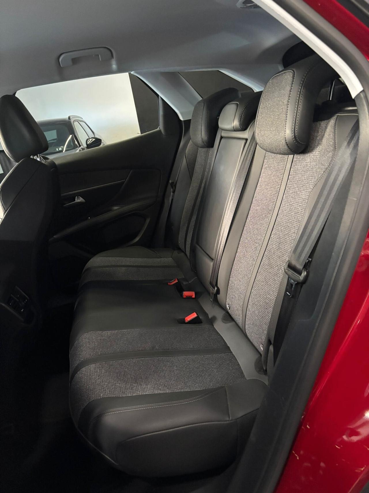 Peugeot 3008 1.5 BlueHDi 130 S&S EAT8 Allure