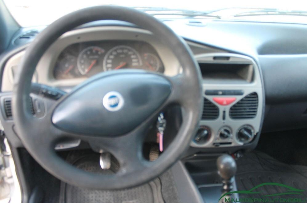 FIAT Strada 1.9 JTD Pick-up Fiorino