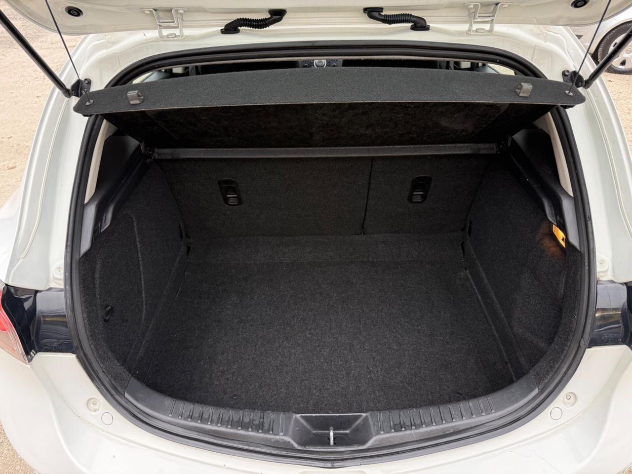 Mazda 3 1.6 MZ-CD 109 CV 5p. Advanced Unico Top