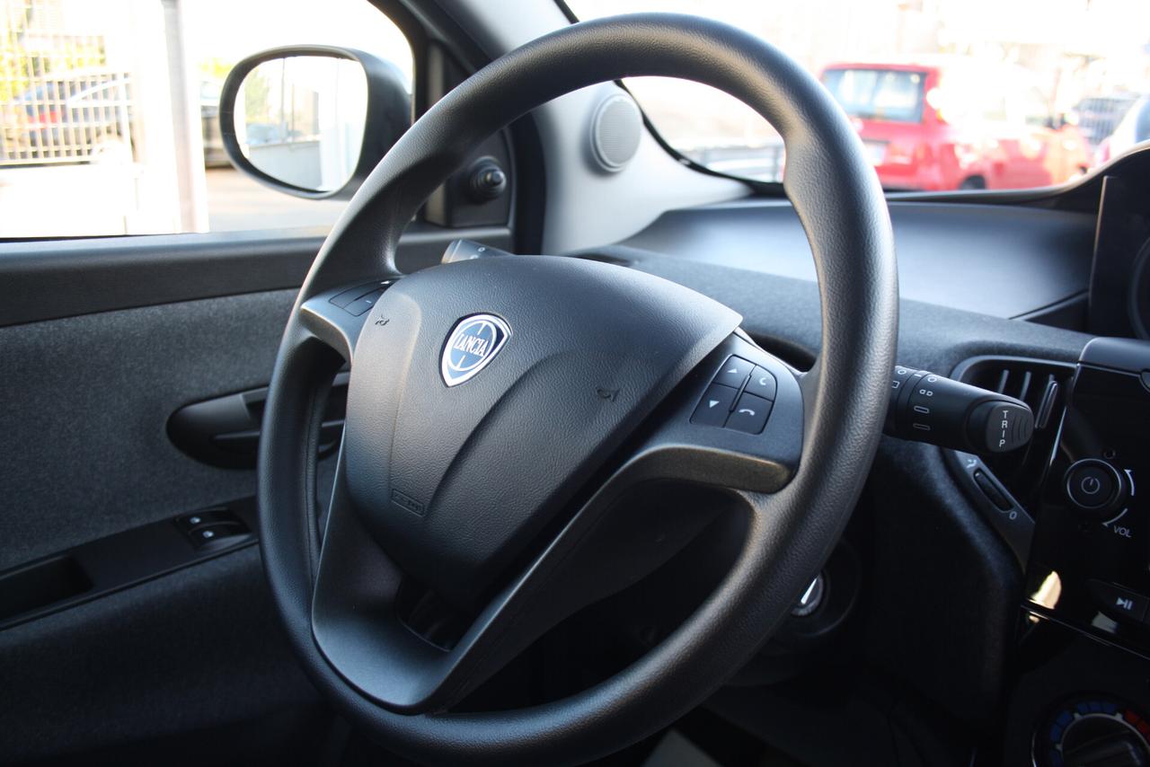 LANCIA YPSILON 1.0 HYBRID 70CV " 878KM "