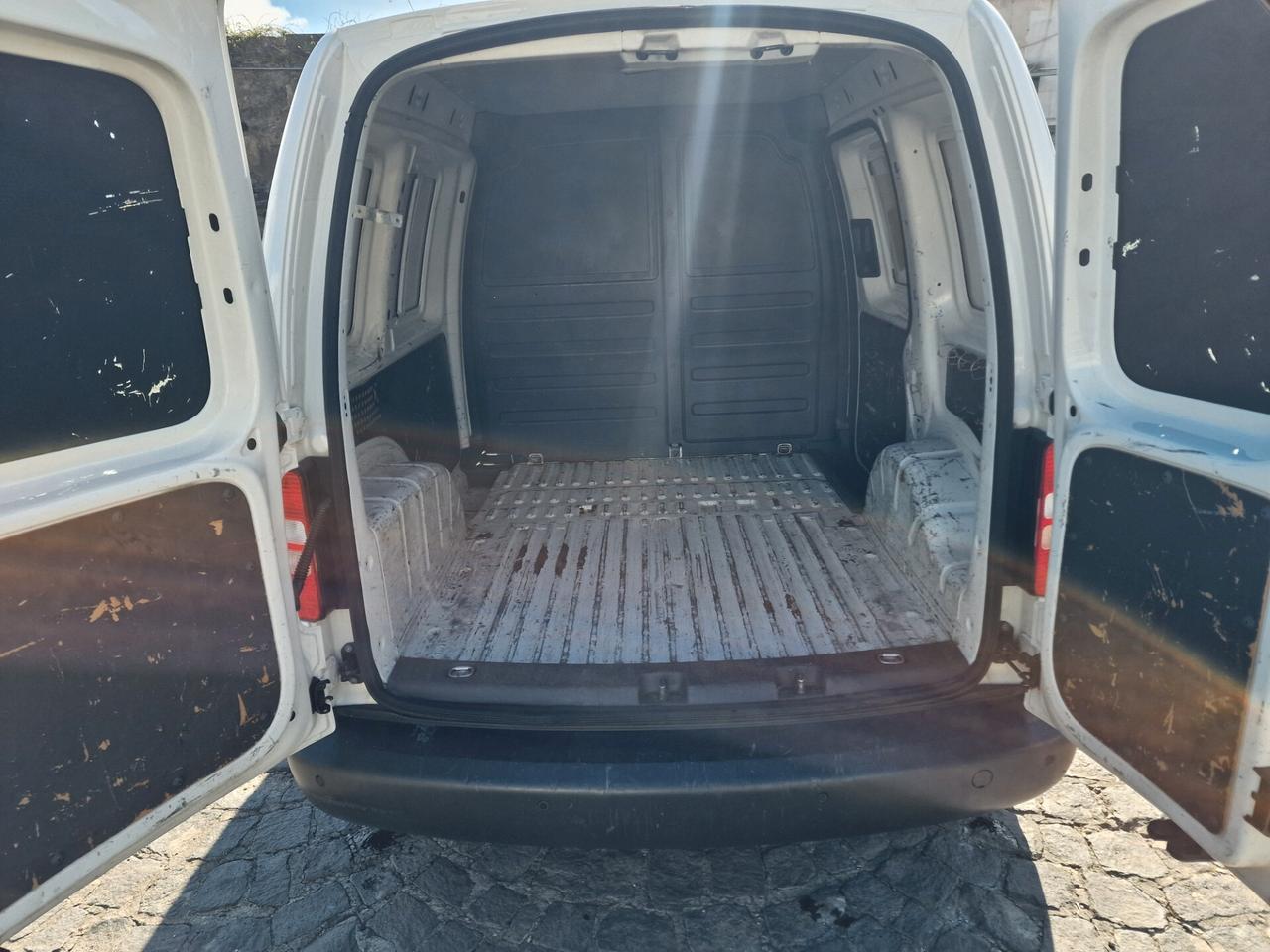 Volkswagen caddy 1.6 TDI 2015