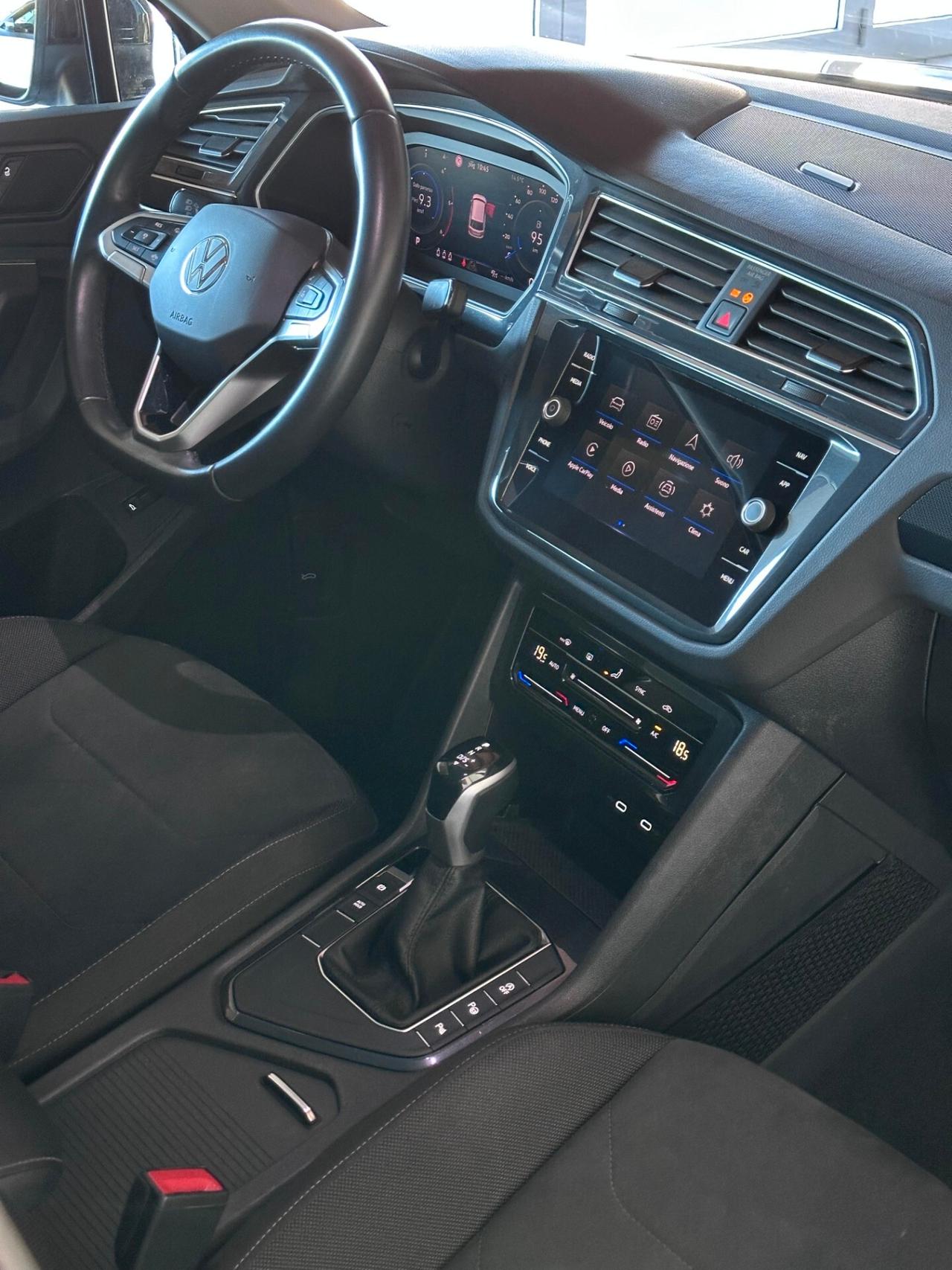 Volkswagen Tiguan 2.0 TDI 150 CV SCR DSG Elegance