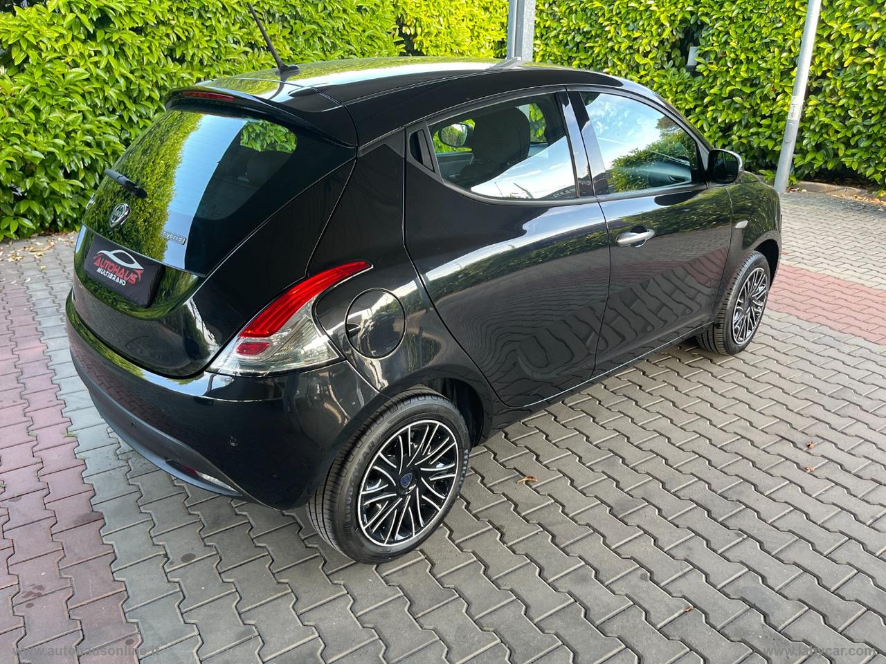 LANCIA Ypsilon 1.0 FireFly 5p.S&S Hyb. Eco Gold
