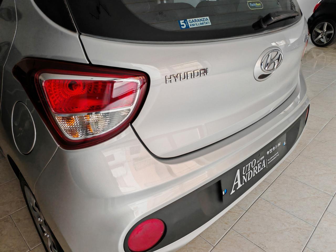 Hyundai i10 1.0 Benzina full optional 2019