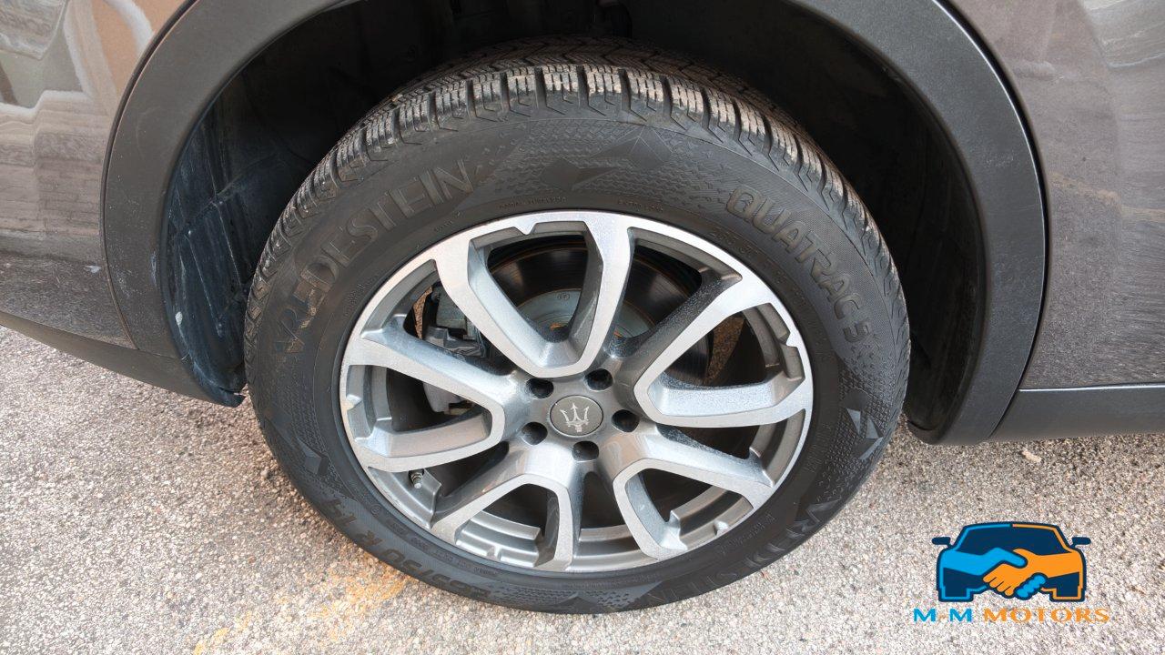 Maserati Levante 3.0 V6 Granlusso 250cv auto