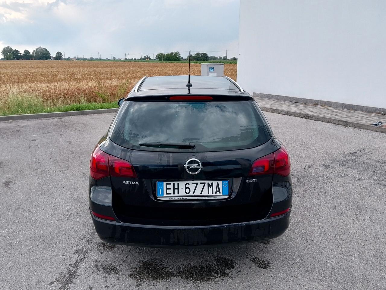 Opel Astra 1.7 CDTI tutta tagliandata Opel perfetta pari al nuovo unica proprietaria