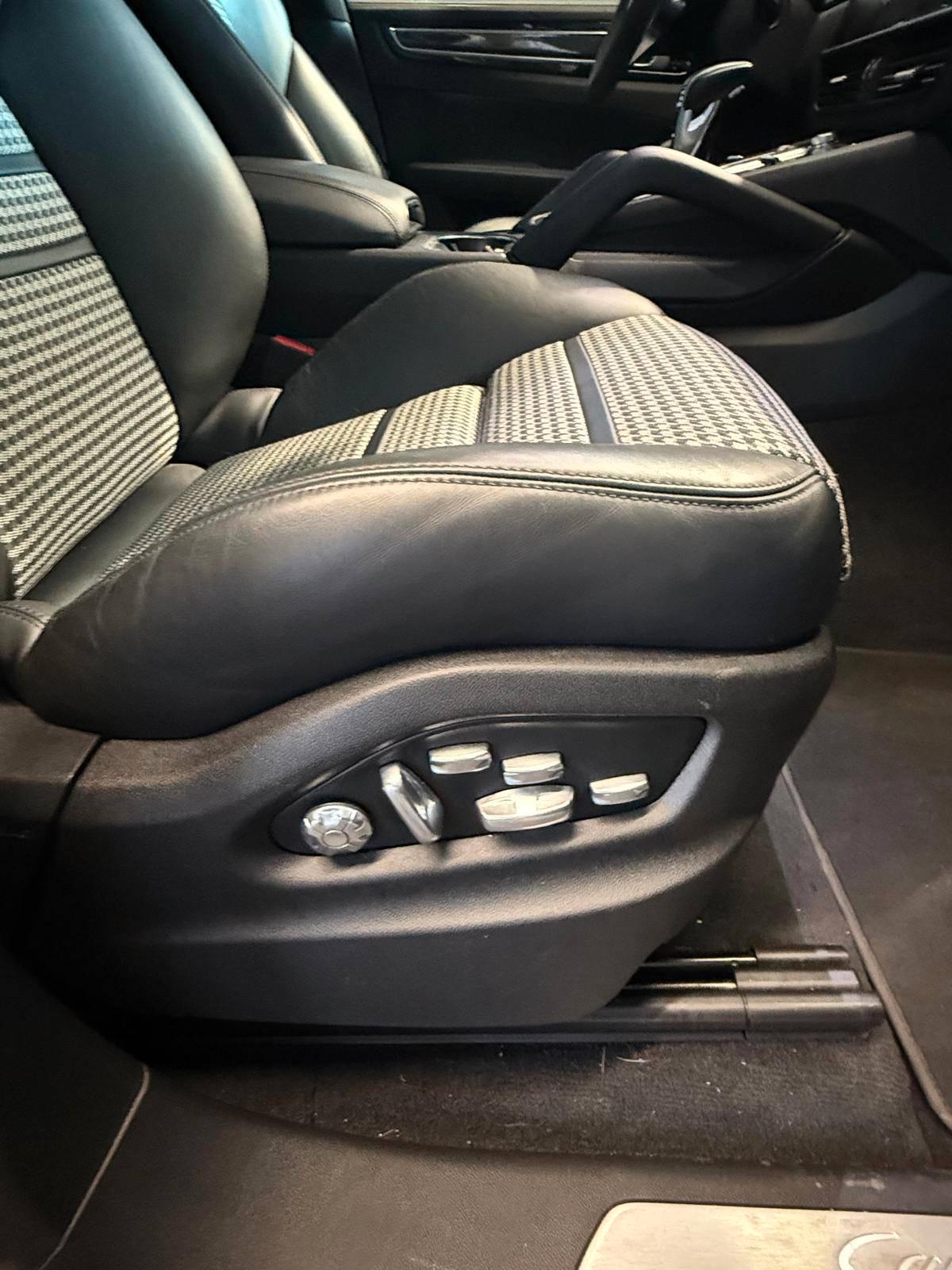 PORSCHE Cayenne Coupe 2019 - Cayenne Coupe 3.0 tiptronic