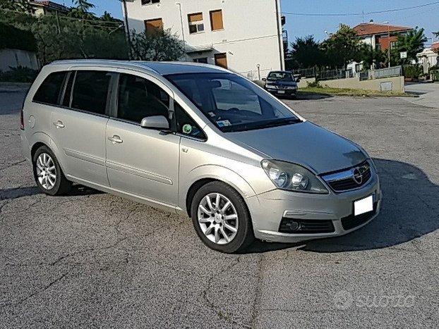 Opel Zafira 1.9 CDTI 120CV Cosmo 7 Posti