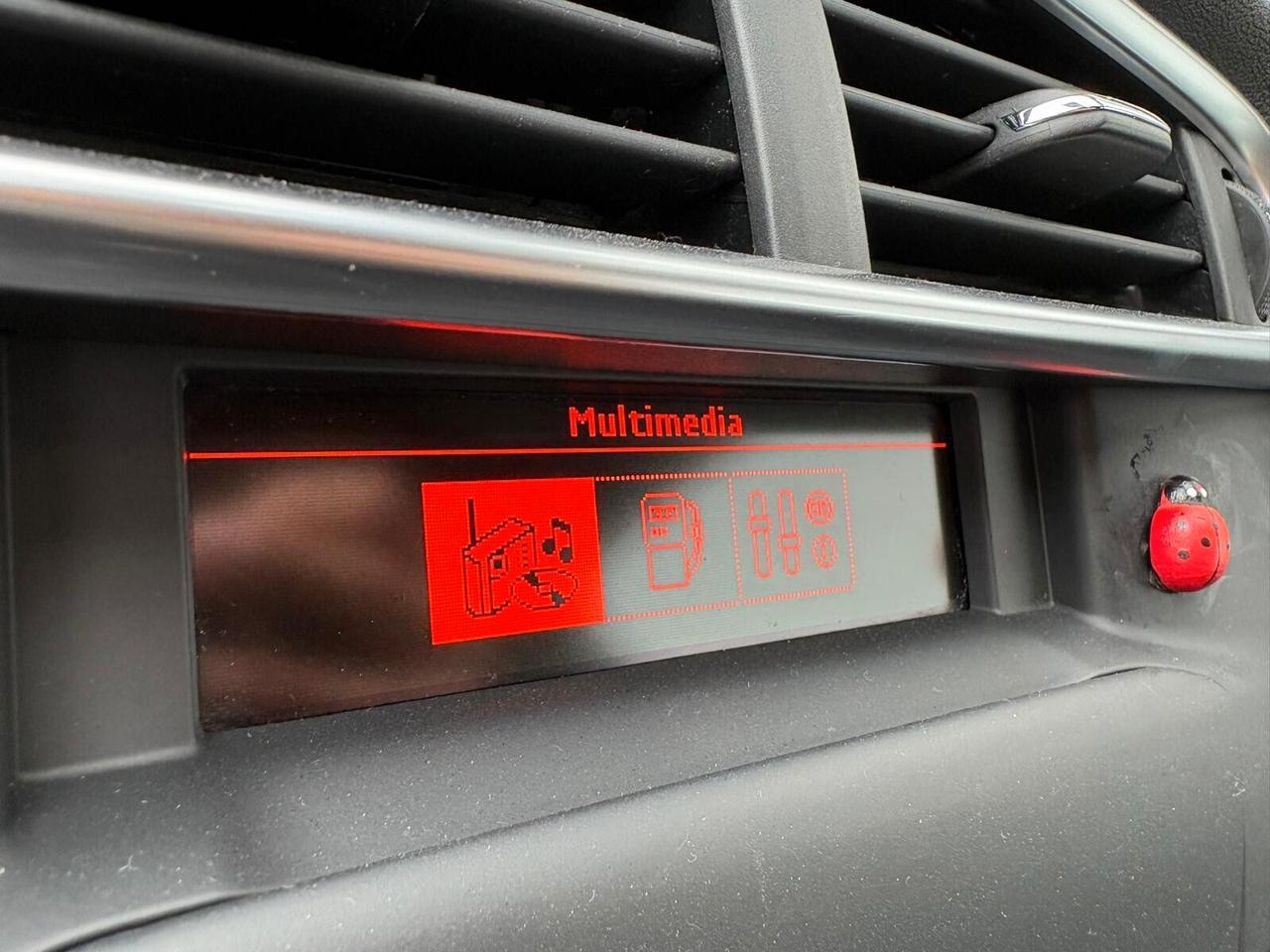 Citroen C4 SEDUCTION 1.6 e-HDi 115 6mt