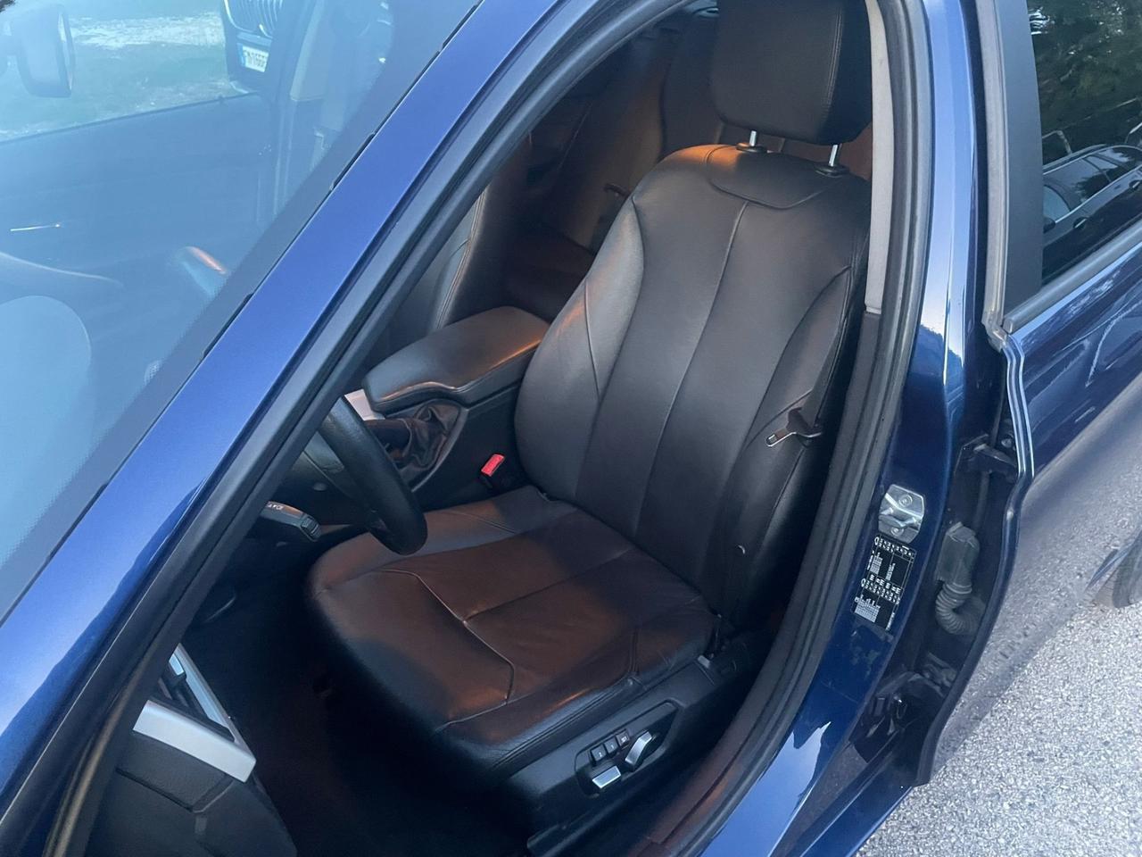 Bmw 318 318d Touring Business Advantage aut.