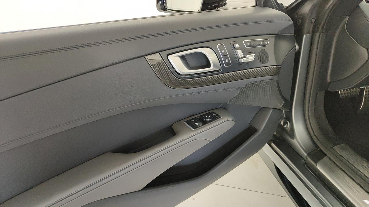 Mercedes-Benz SL 63 AMG auto