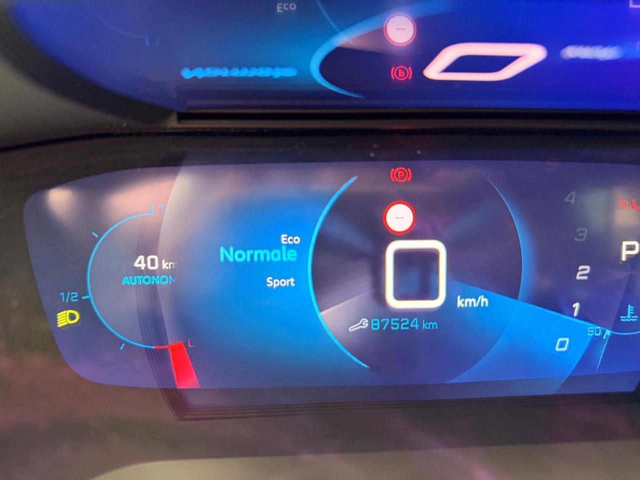 Peugeot 2008 1.5 BlueHDi 130 EAT8 Allure NAVI CAR PLAY