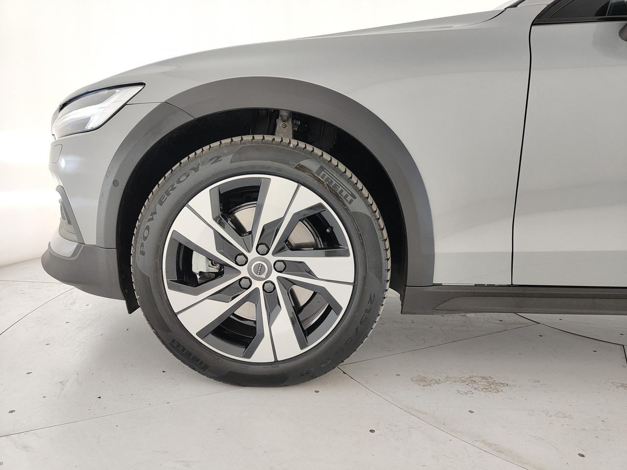 VOLVO V60 Cross Country 2.0 b4 Plus awd auto