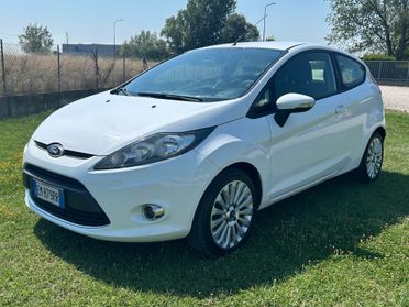 Ford Fiesta 1.4 TDCi 70CV 3 porte Titanium