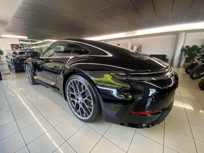 Porsche 911 Carrera (992.2)