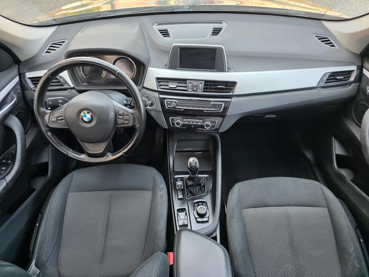 Bmw X1 sDrive16d xLine PERFETTA TETTO GRANDE