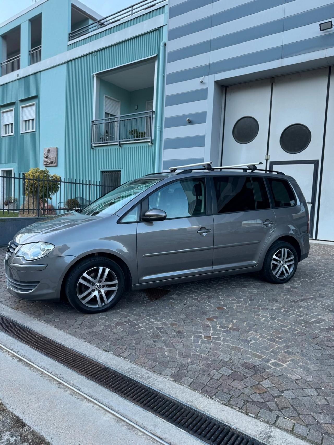 Volkswagen Touran 7 POSTI 1.6 Bifuel GPL ok neopat