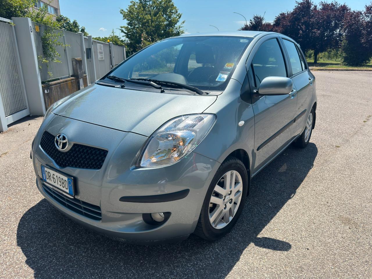 Toyota Yaris 1.3 5 porte Sol