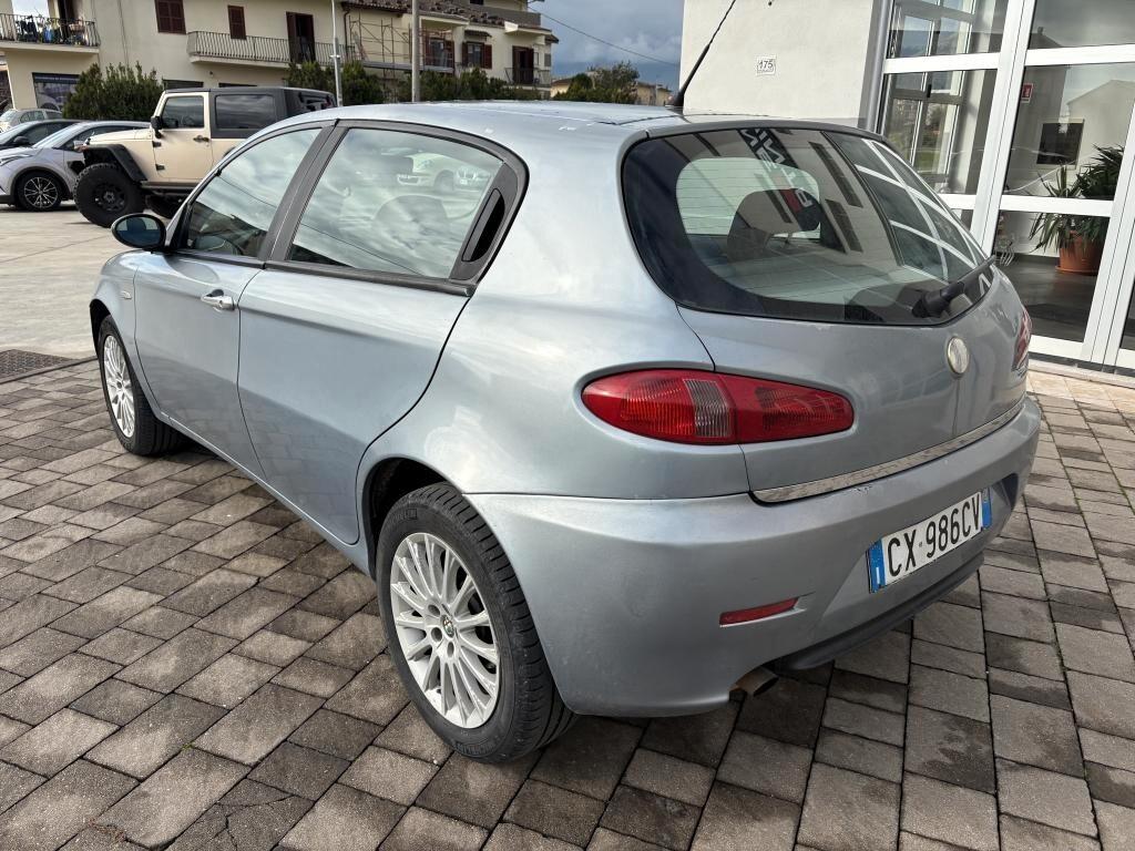 Alfa Romeo 147 1.9 JTD (115 CV) cat 5p. Distinctive