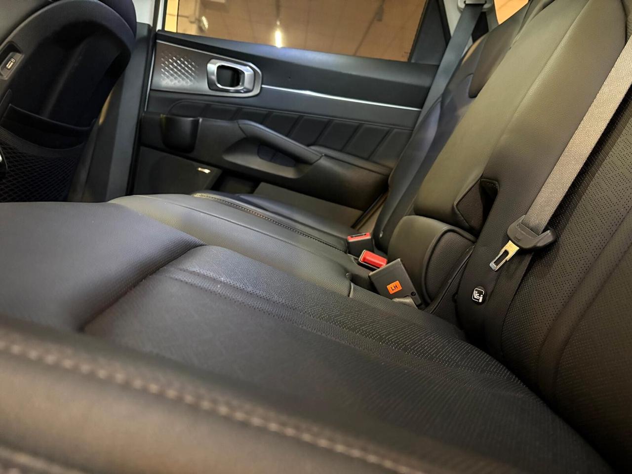 Kia Sorento EVOLUTION 1.6 T-GDi HEV AT6 4WD 7 posti