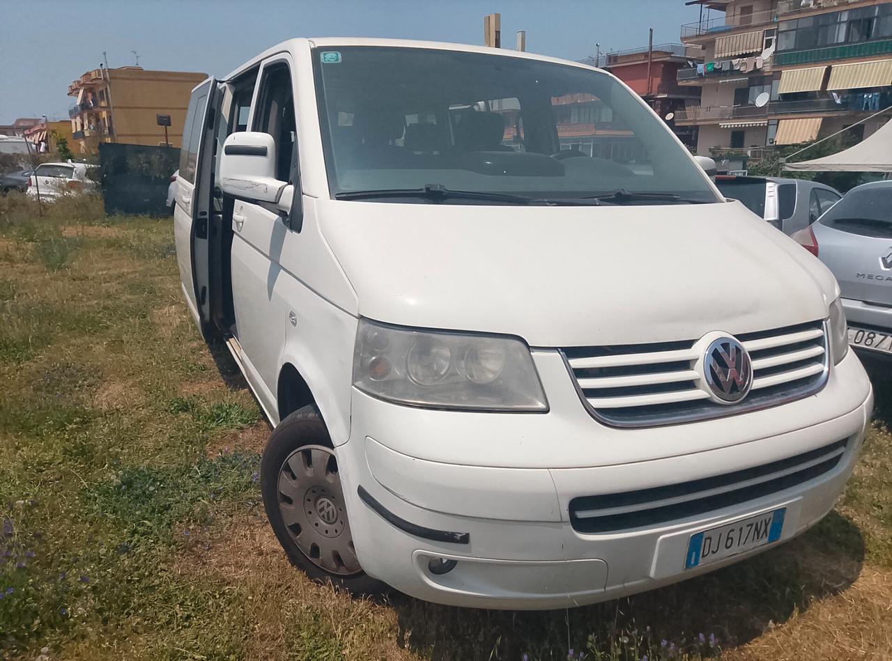 Volkswagen Transporter 2.5 TDI/130CV 9 posti anno 2007