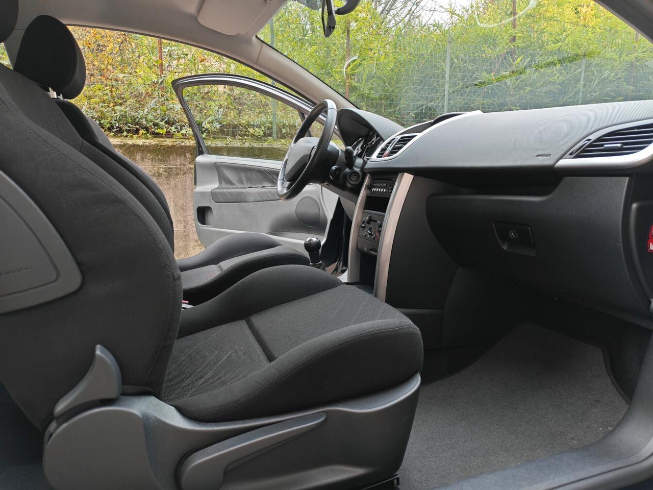 Peugeot 207 1.6 BENZINA 120cv / 74.000km / Unipro