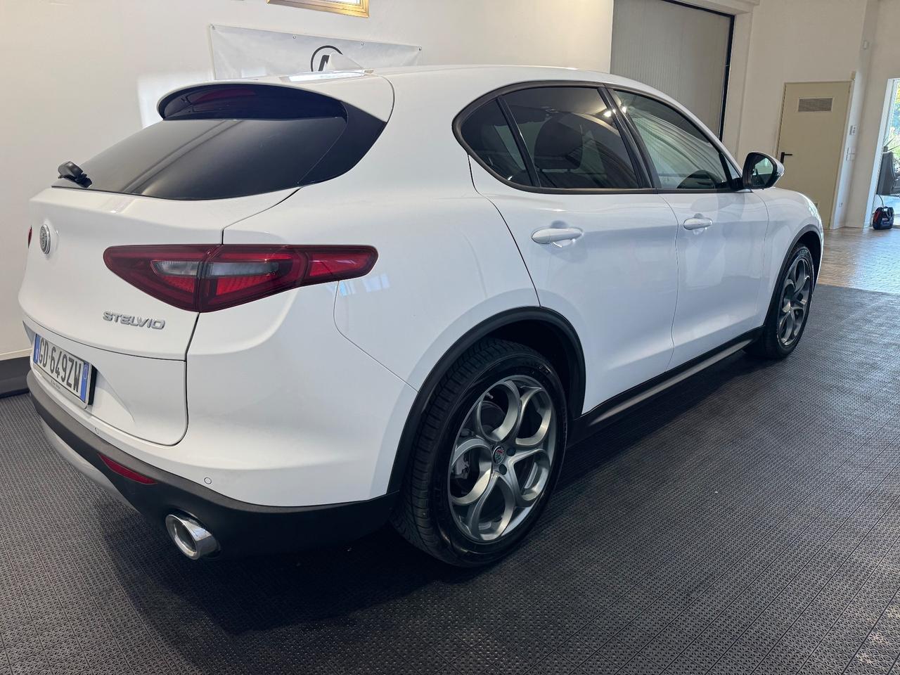 Alfa Romeo Stelvio 2.2 Turbodiesel 190 CV AT8 Q4 1 PROPRIETARIO!!