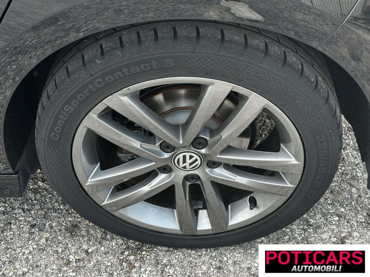 Volkswagen Golf 2.0 TDI 5p. Highline BlueMotion Rline