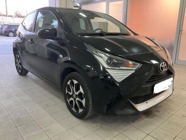 TOYOTA Aygo Connect 1.0 VVT-i 72 CV 5 porte x-play