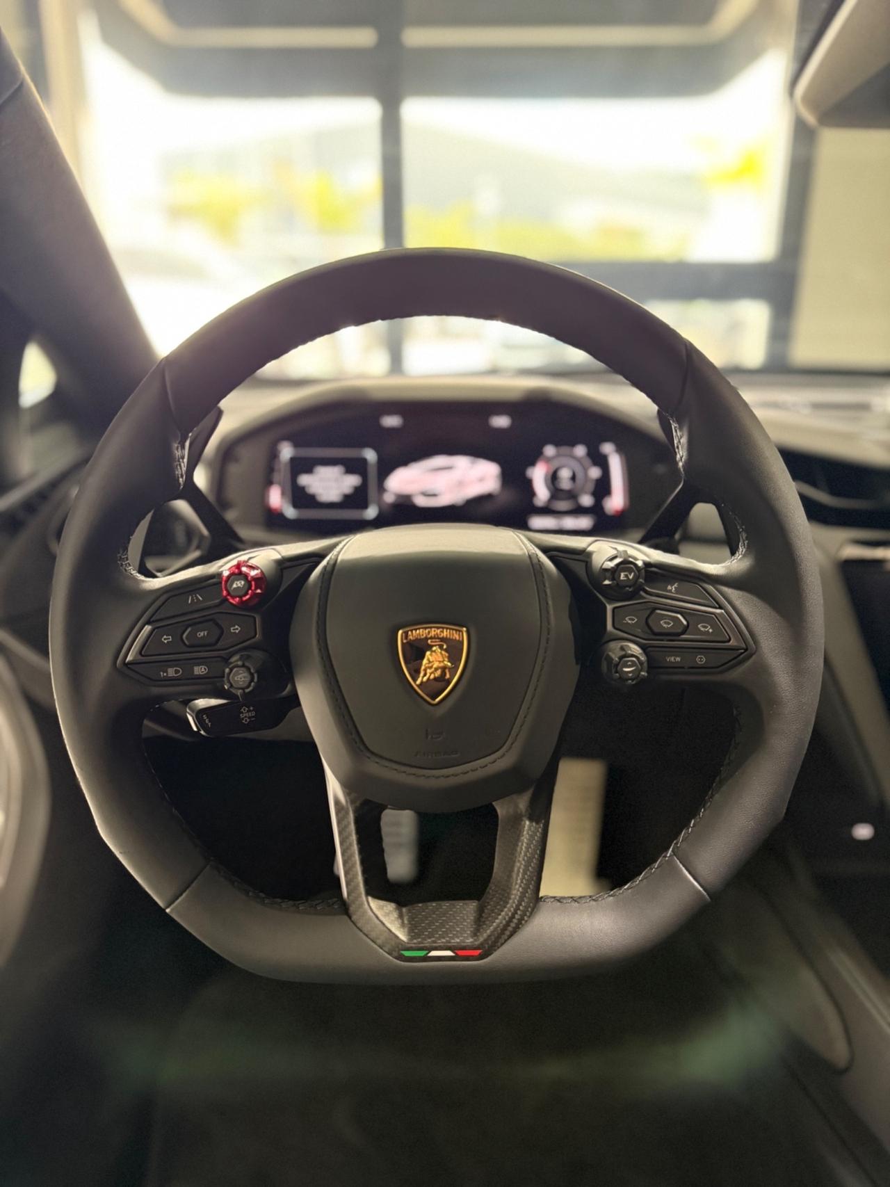 Lamborghini Revuelto 6.5 V12