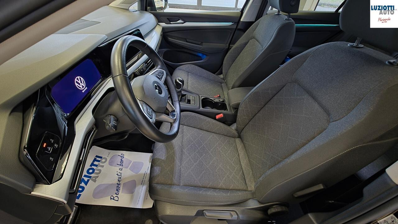 Volkswagen Golf 8 1.0 TSI 110CV LIFE