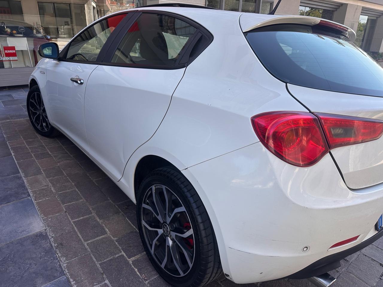 Alfa Romeo Giulietta 1.6 JTDm-2 105 CV Distinctive