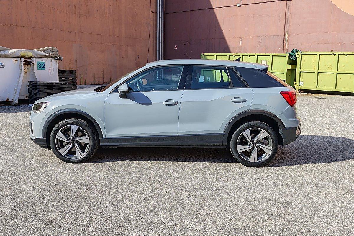 AUDI Q2 35 TDI quattro S tronic Business Advanced