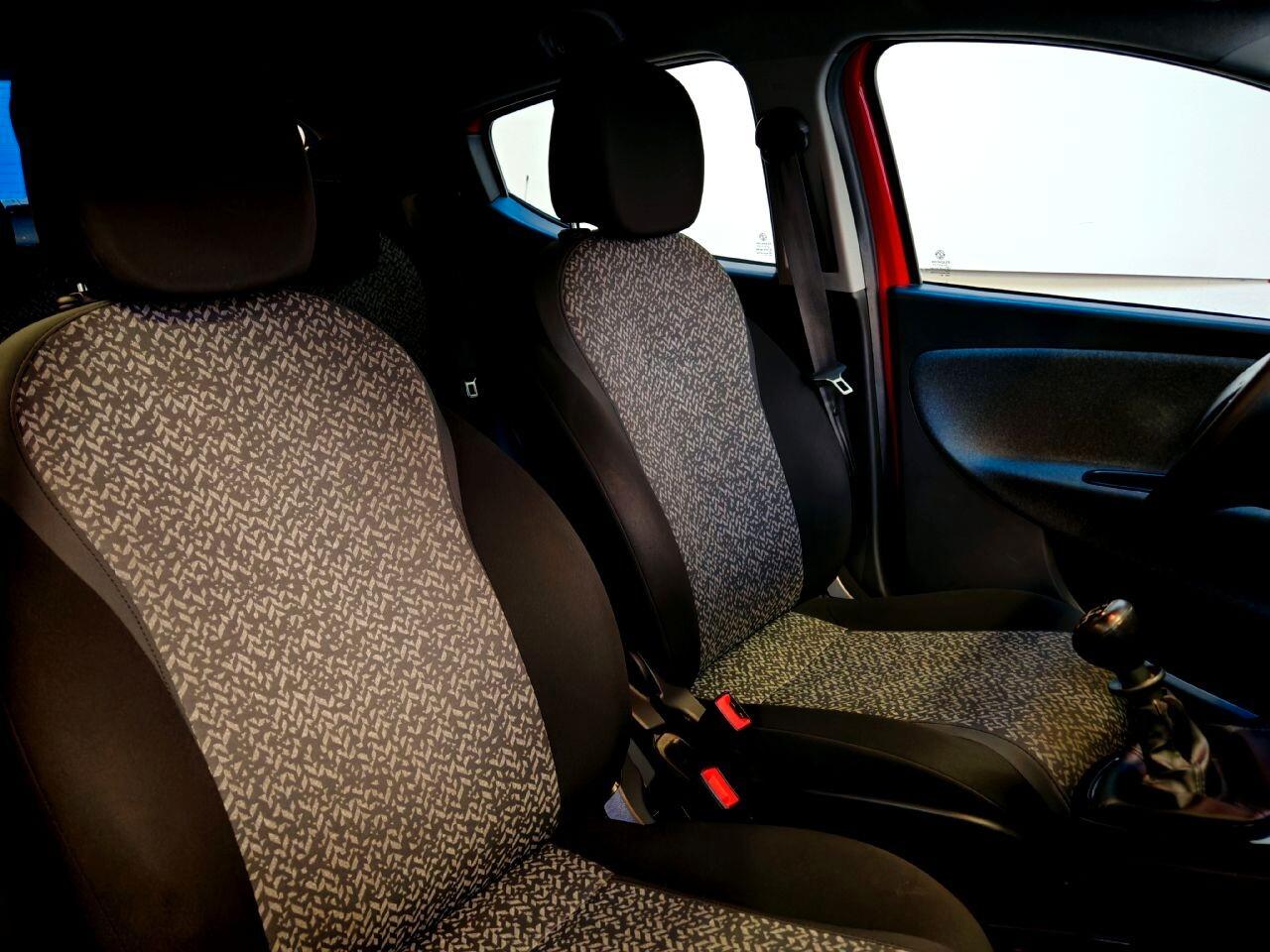 Lancia Ypsilon 1.0 Hybrid Ecochic