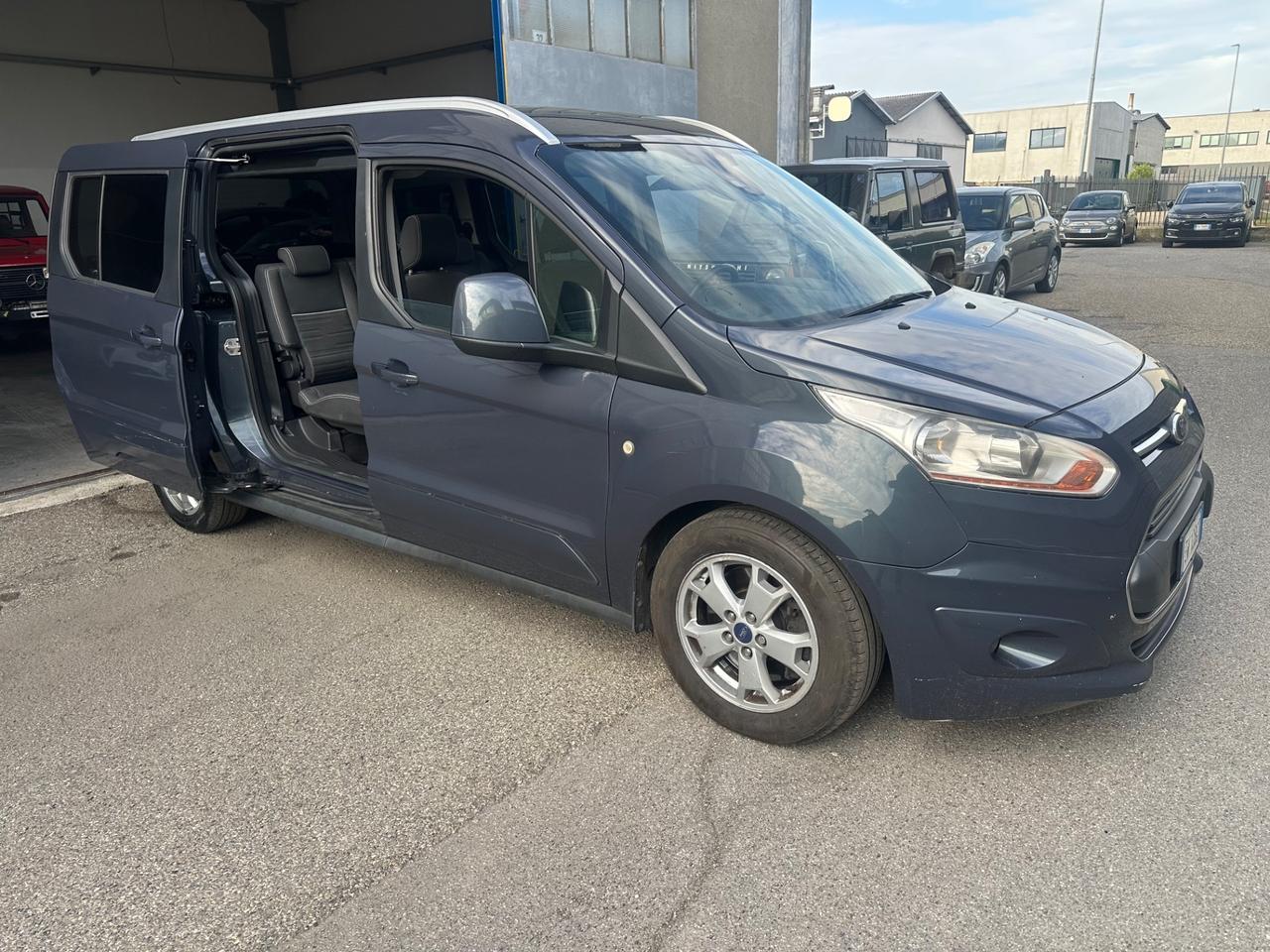 Ford Tourneo Connect 7 POSTI