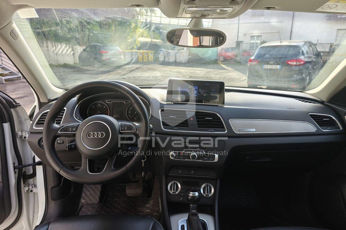 AUDI Q3 2.0 TDI quattro S tronic Business Plus