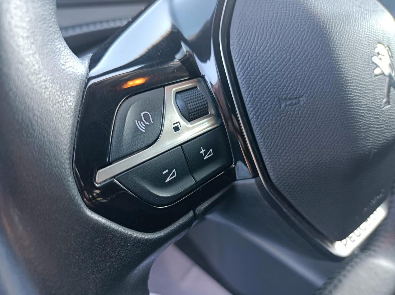 Peugeot 2008 BlueHDi 110 S&S Allure Pack