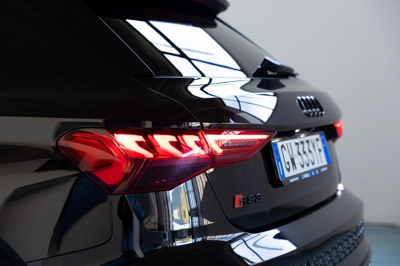 Audi RS3 Sportback 2.5 tfsi quattro s-tronic 400cv black edition