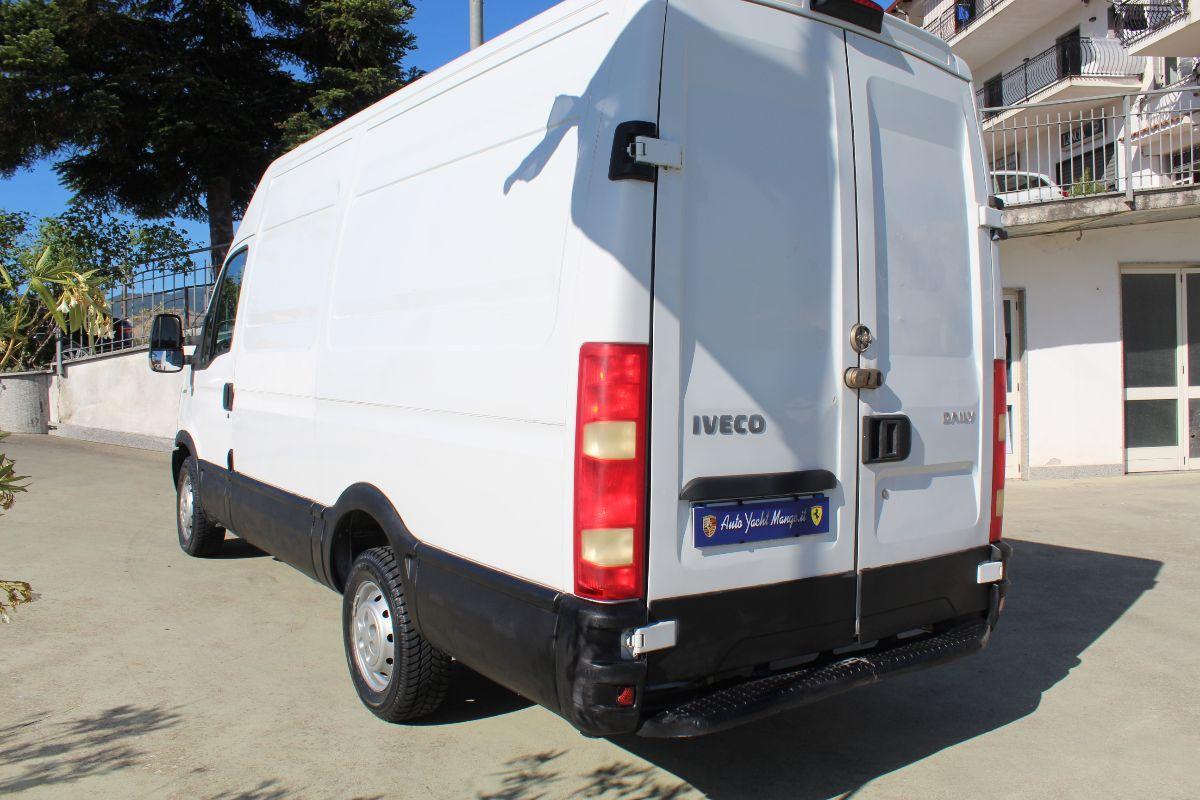 IVECO - Daily 35S11 Pari al nuovo