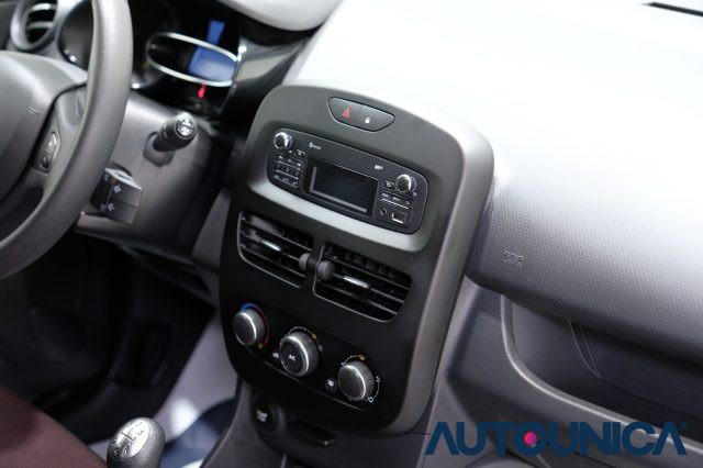 RENAULT Clio 1.2 75 CV 5 PORTE LIFE NEOPATENTATI