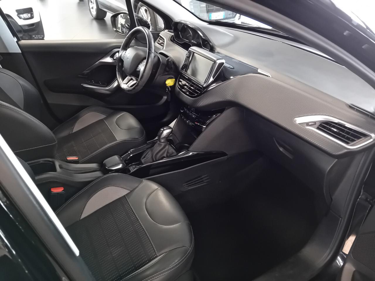 Peugeot 2008 BlueHDi 100 Allure
