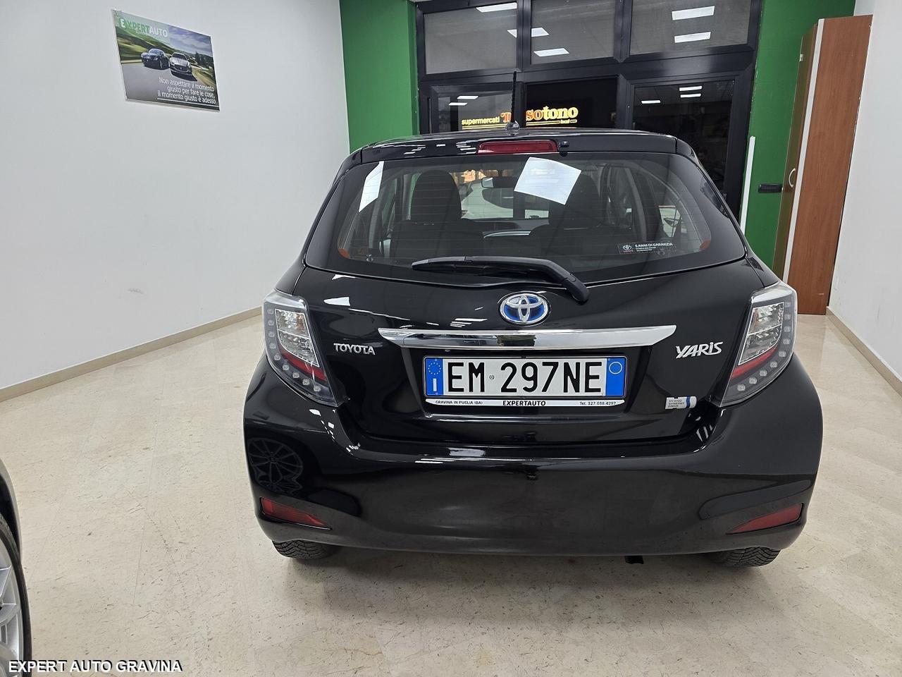 TOYOTA YARIS 1.5 HYBRID LOUNGE