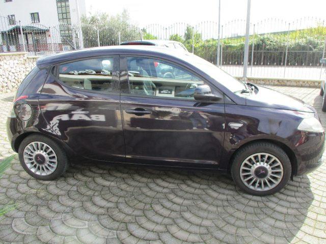 LANCIA Ypsilon 1.2 69 CV 5 porte GPL Ecochic Gold