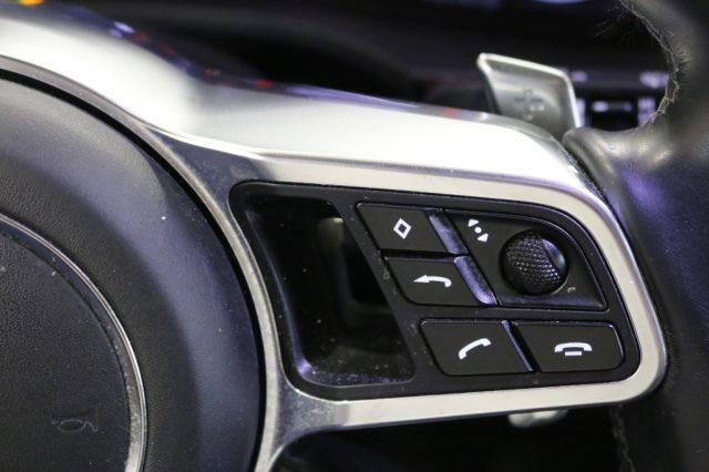 PORSCHE Cayenne 3.0 V6 E-Hybrid Platinum Edition