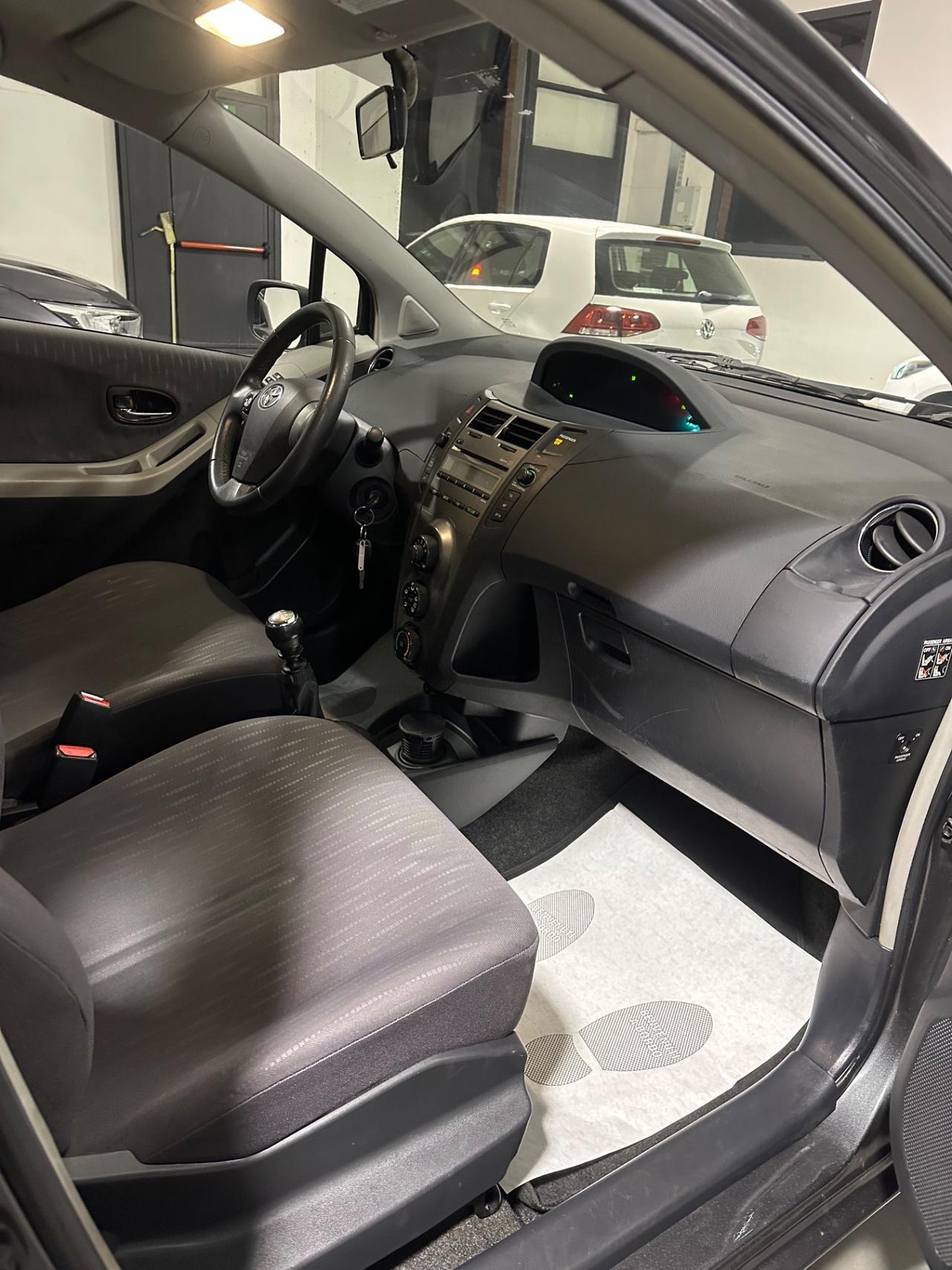 Toyota Yaris 1.3 5 porte Sol