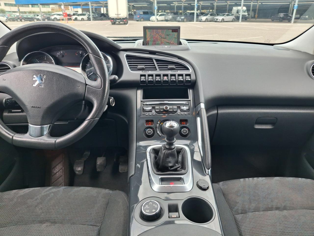 Peugeot 3008 1.6 HDi 115CV Business*NAVI*TETTO*