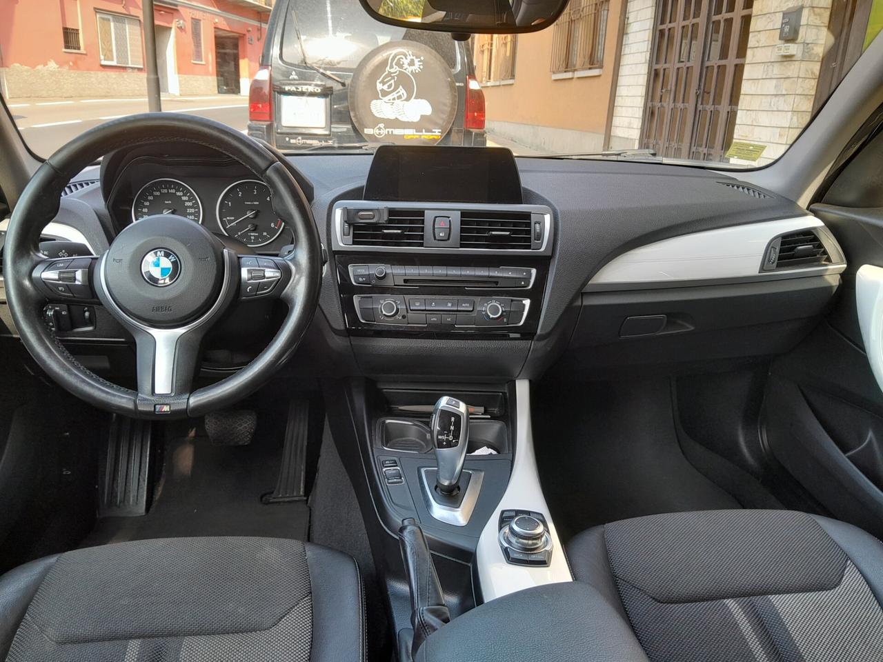 Bmw 118 118d 5p. Urban automatica