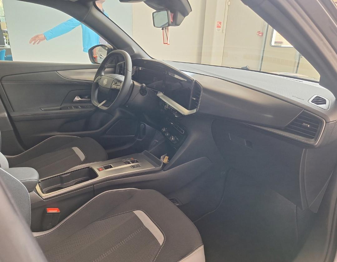 OPEL MOKKA GS Full-electric 156 cv