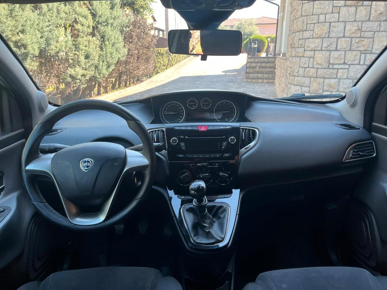 Lancia Ypsilon 1.2 69 CV 5 porte Gold